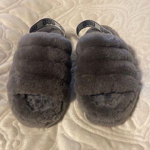 UGGS FLUFFY YEAH SLIDES IN GREY